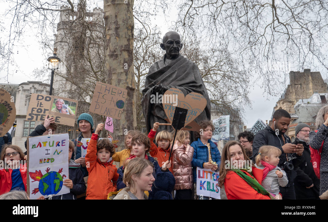 London, United Kingdom. 15th Mar 2019. Student Strike for Climate Change in Parlament Square and Buckingham Palace Credit: Vincenzo Lullo Credit: Vincenzo Lullo/Alamy Live News Stock Photo