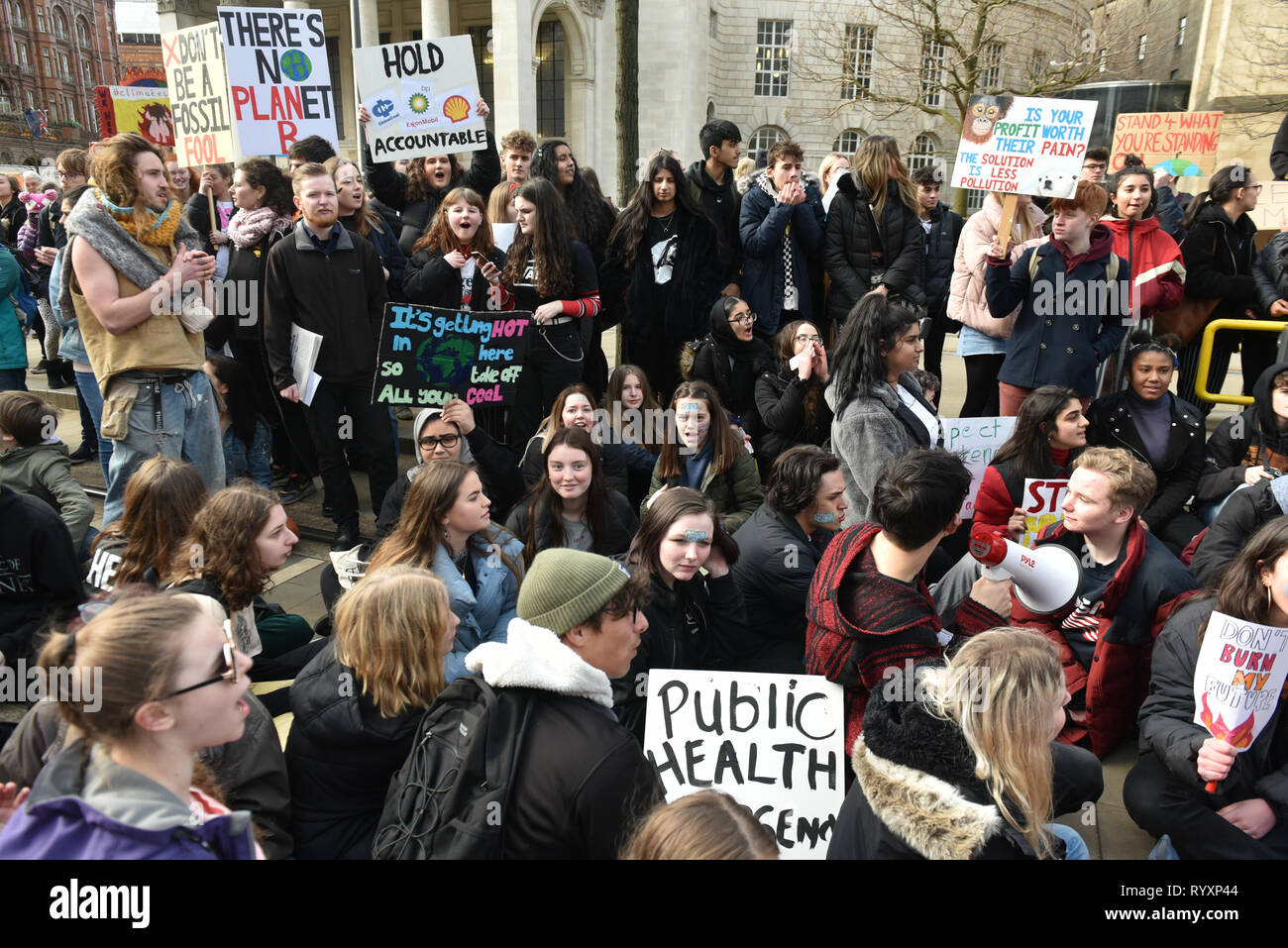 manchester-uk-15th-march-2019-pupils-from-schools-across-manchester