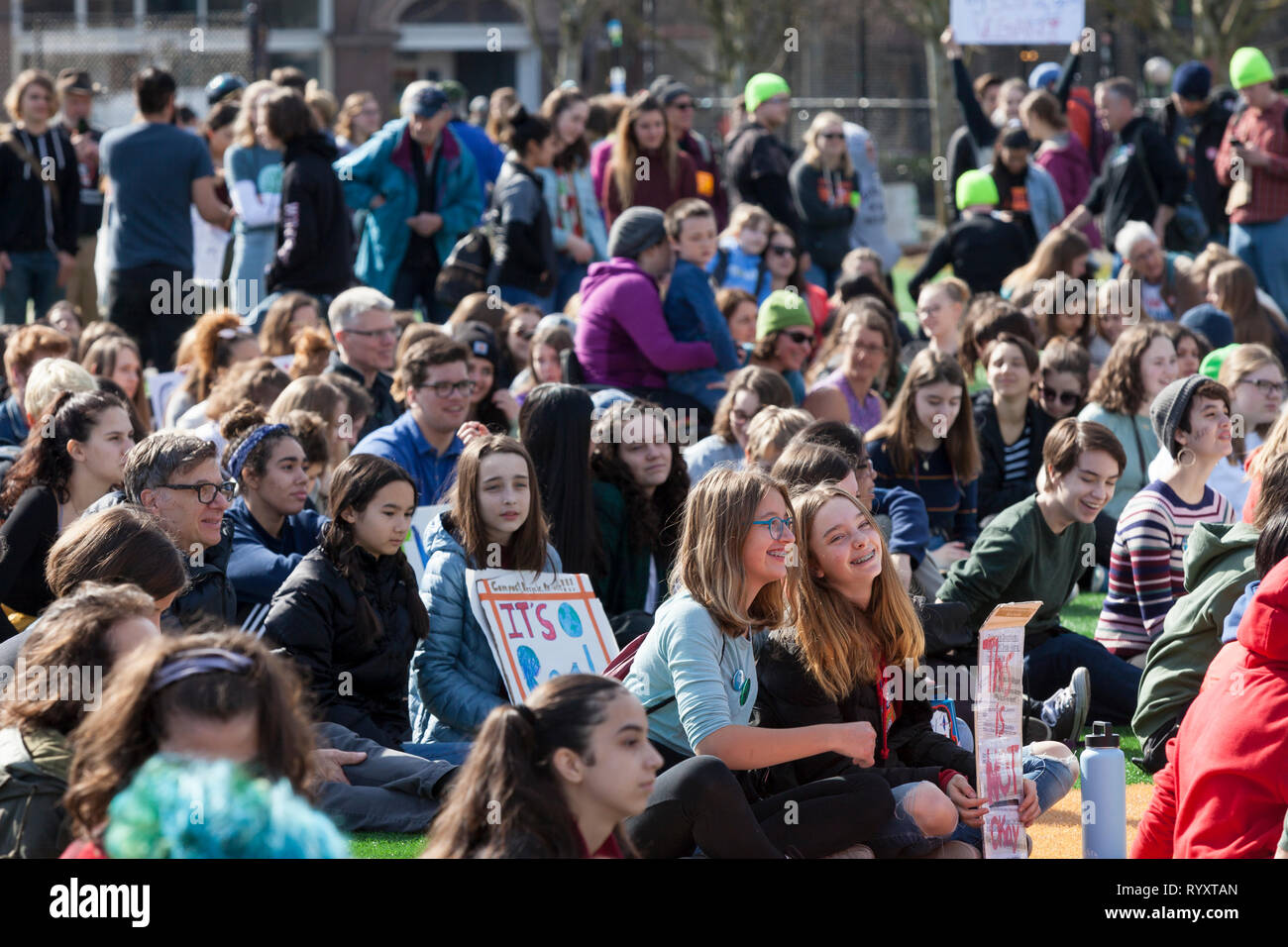 Seattle, Washington: Students from all over the region attend a rally in Cal Anderson Park in support of the Green New Deal and to draw attention to the lack of action on climate change. The Seattle Youth Climate strike was held in is solidarity with the worldwide Climate Strike movement. Credit: Paul Christian Gordon/Alamy Live News Stock Photo