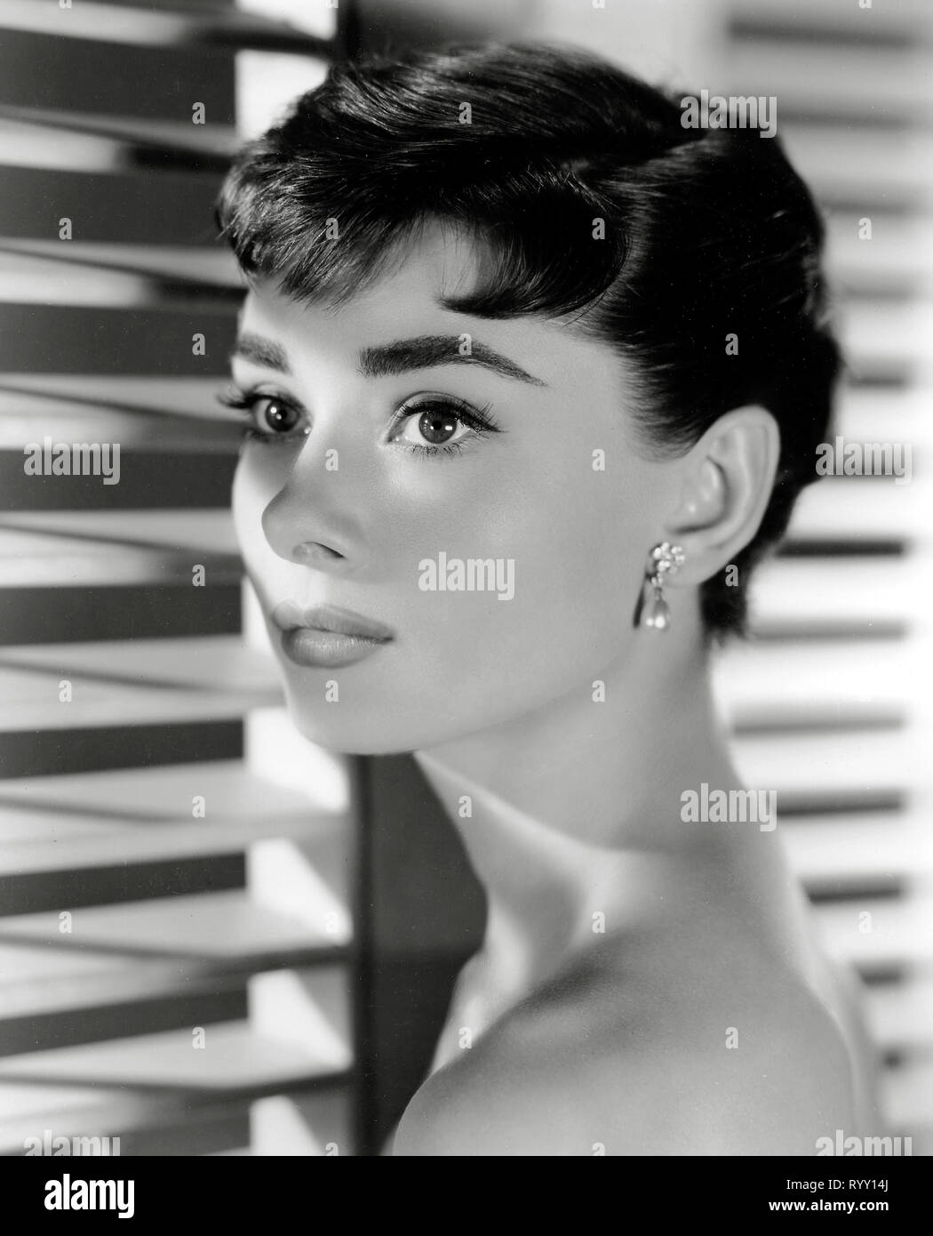 Audrey Hepburn, "Sabrina" 1954 Paramount File Reference # 33751 808THA  Stock Photo - Alamy
