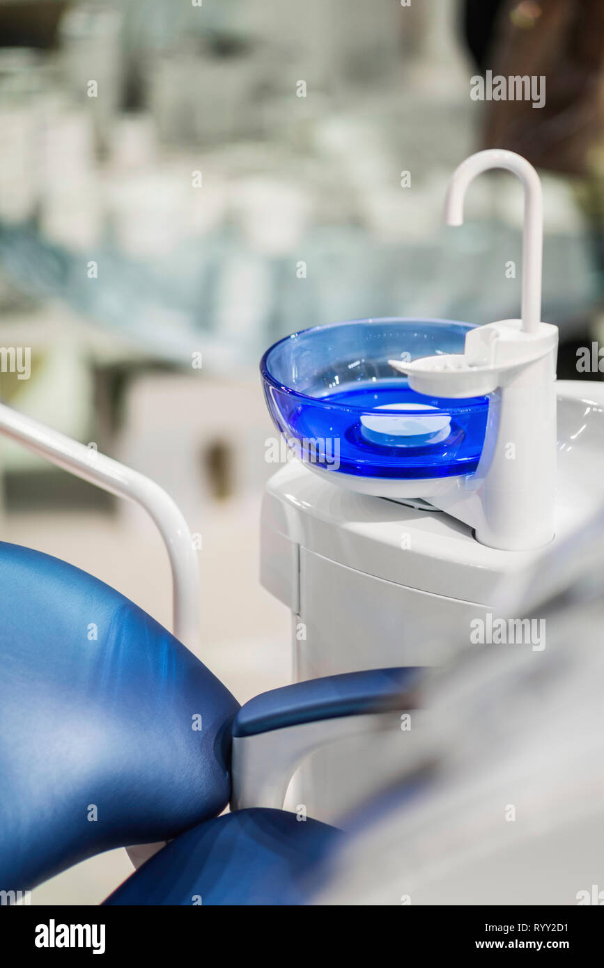 Dentist sink hi-res stock photography and images - Alamy