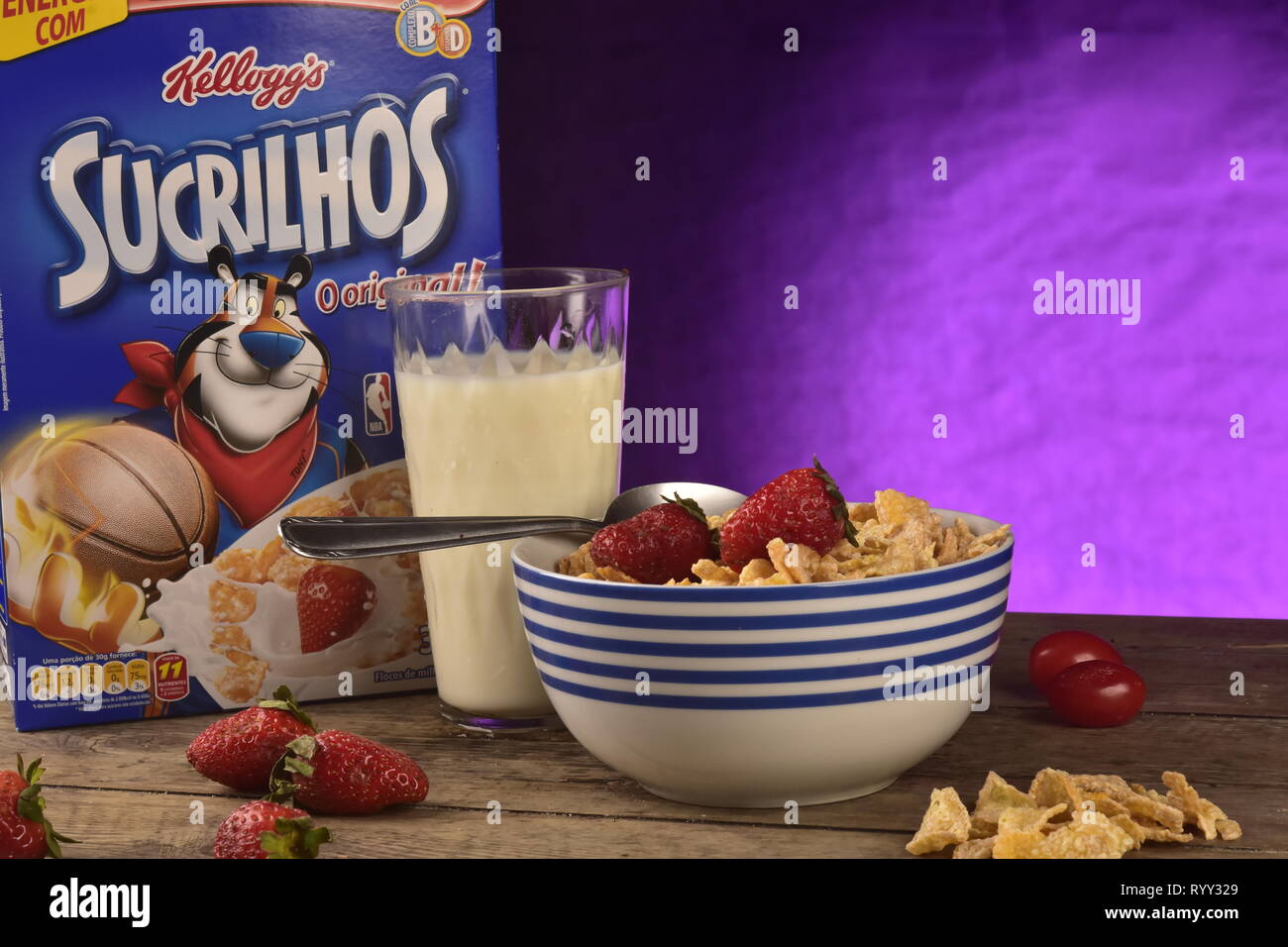 Healthy breakfast, milk, cereals and fruit Stock Photo Alamy