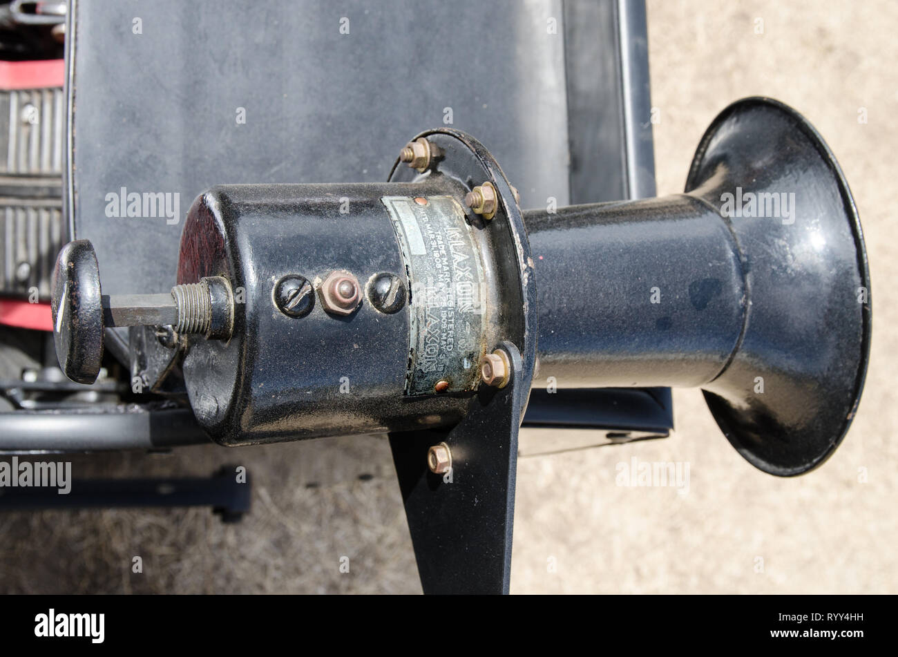 An early 20th century Klaxon automobile horn patented by Oliver Lucas Stock  Photo - Alamy