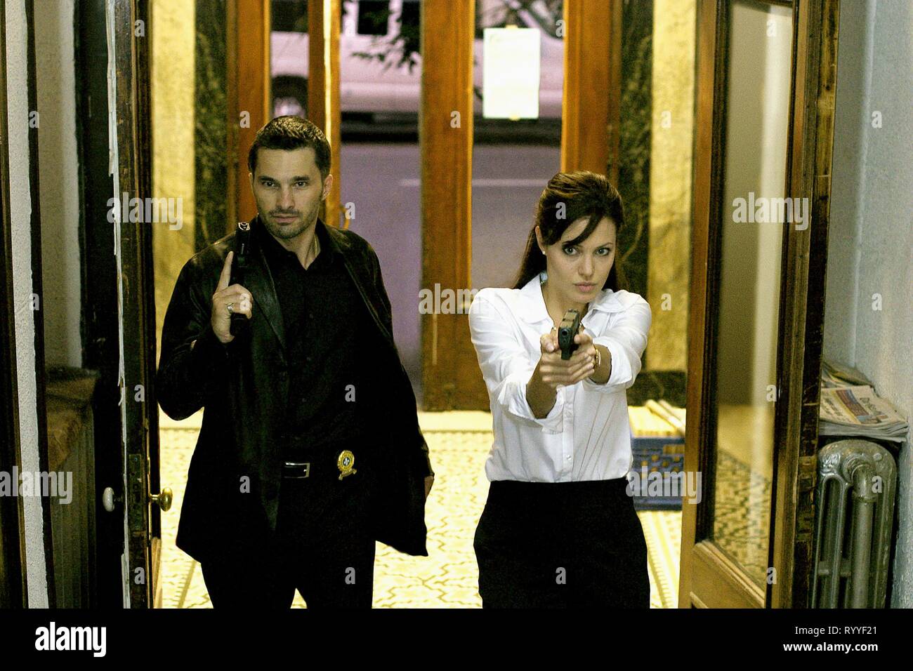 Taking Lives Fur Dein Leben Wurde Er Toten High Resolution Stock Photography And Images Alamy