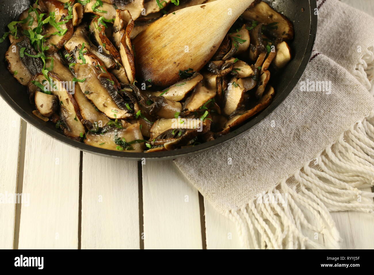 Portobello pan hires stock photography and images Alamy