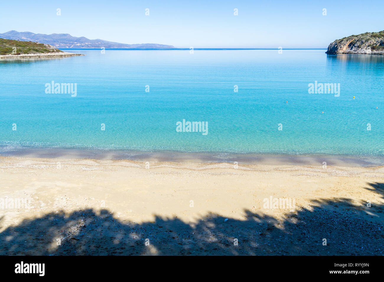 Beautiful idyllic crystal clear turquoise waters shoreline beach with ...