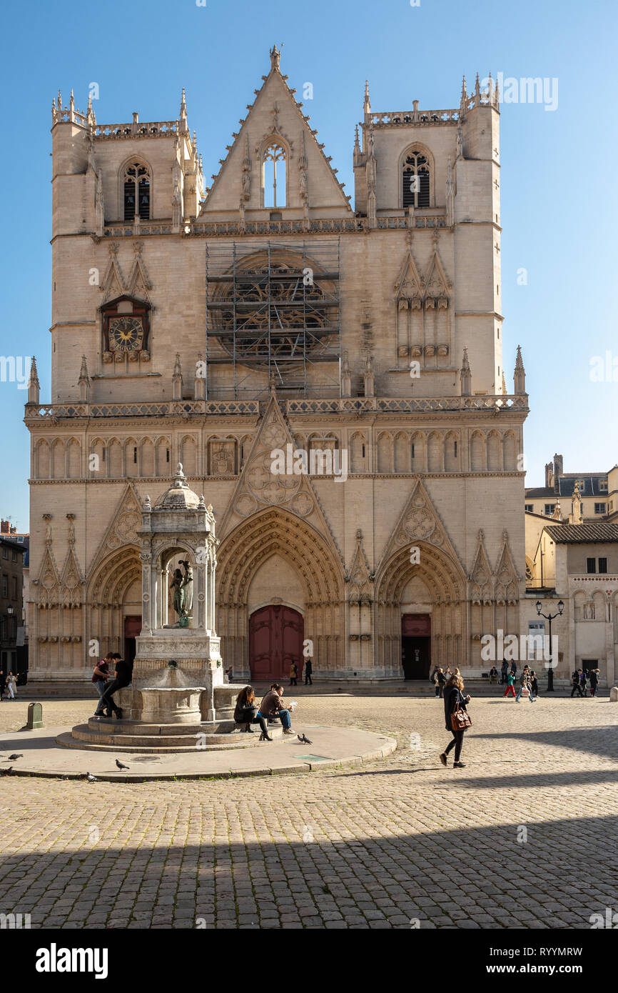 St. John the Baptist Cathedral and the baptismal fountain, Lyon Stock Photo