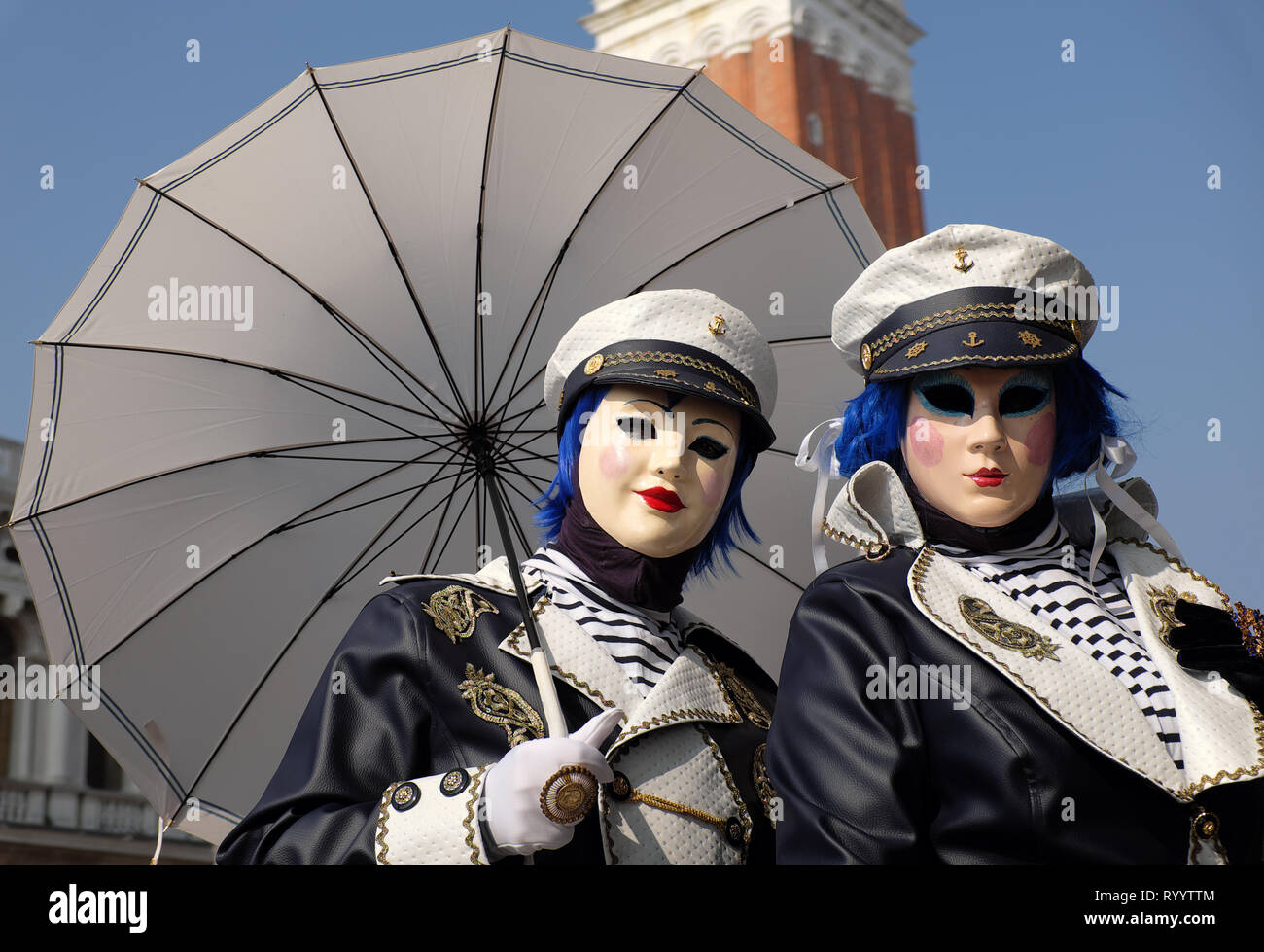 Venice carnival portrait two people hi-res stock photography and images ...