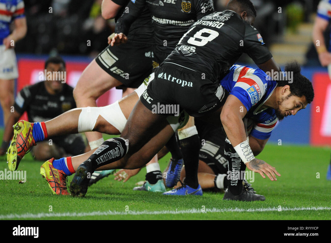 Hull, UK, 15 3 2019. 15 March 2019. KCOM Stadium, Hull, England; Rugby League Betfred Super League, Hull FC vs Wakefield Trinity; Wakefield TrinityÕs giant second row Pauli Pauli takes on the Hull FC defence. Dean Williams Credit: Dean Williams/Alamy Live News Stock Photo