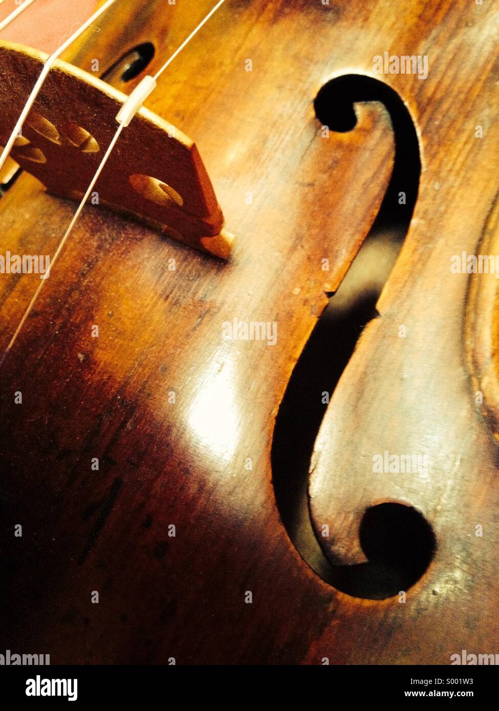 F hole violin hires stock photography and images Alamy