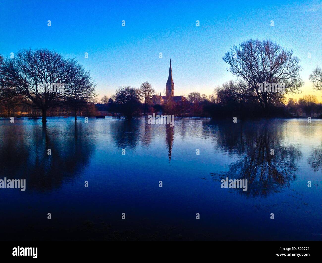 Salisbury Cathedral amidst the floodwater Stock Photo