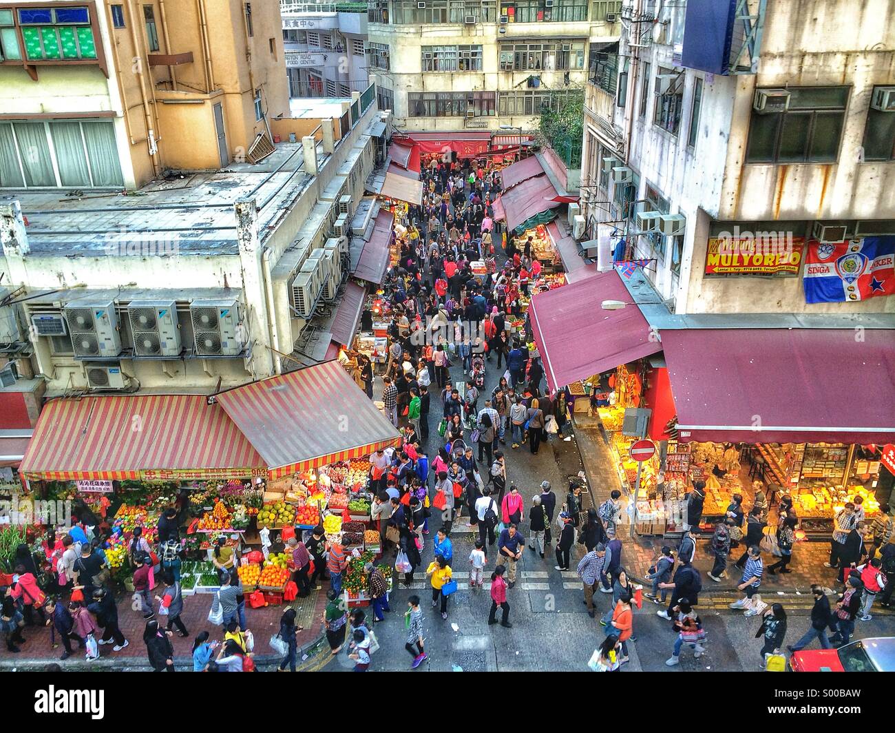 Hong kong street market hi-res stock photography and images - Alamy