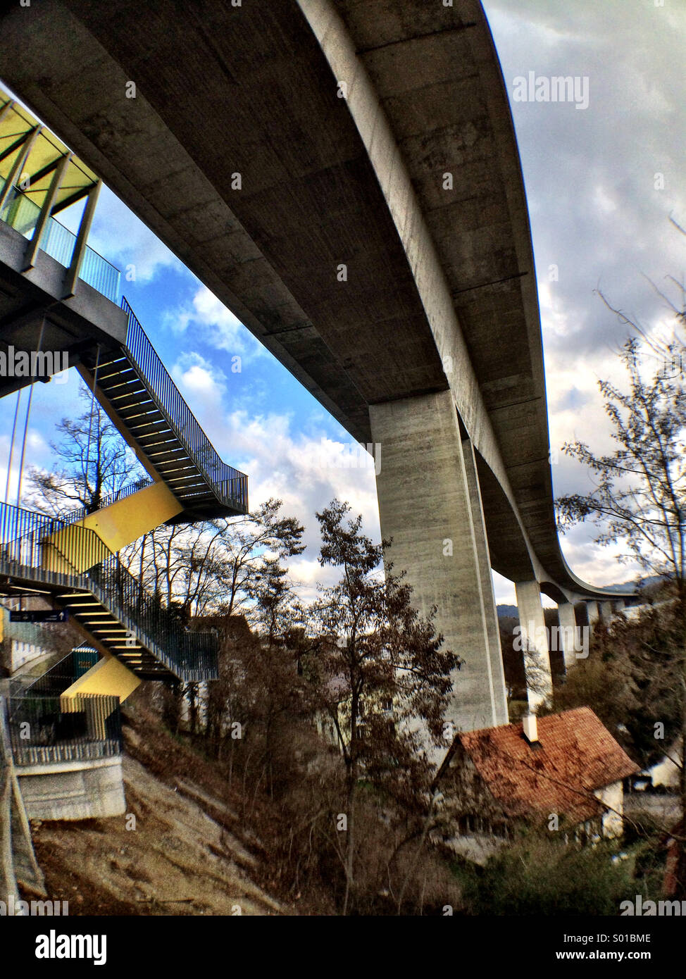 Sweeping curve of the Felsenau viaduct, carrying the A1 and A6 motorways over the Aare river, near Bern, Switzerland Stock Photo
