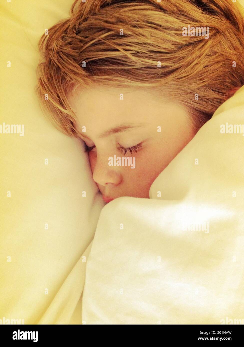 Under the sheets hires stock photography and images Alamy