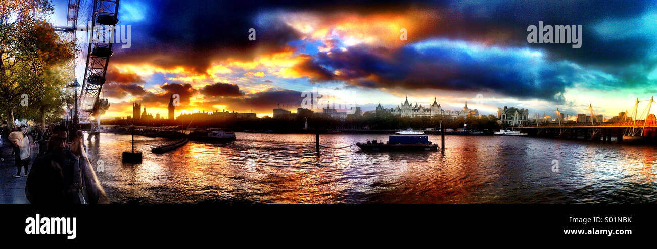 Thames sunset, with the London Eye and Houses of Parliament - Smartphone Captured Stock Image