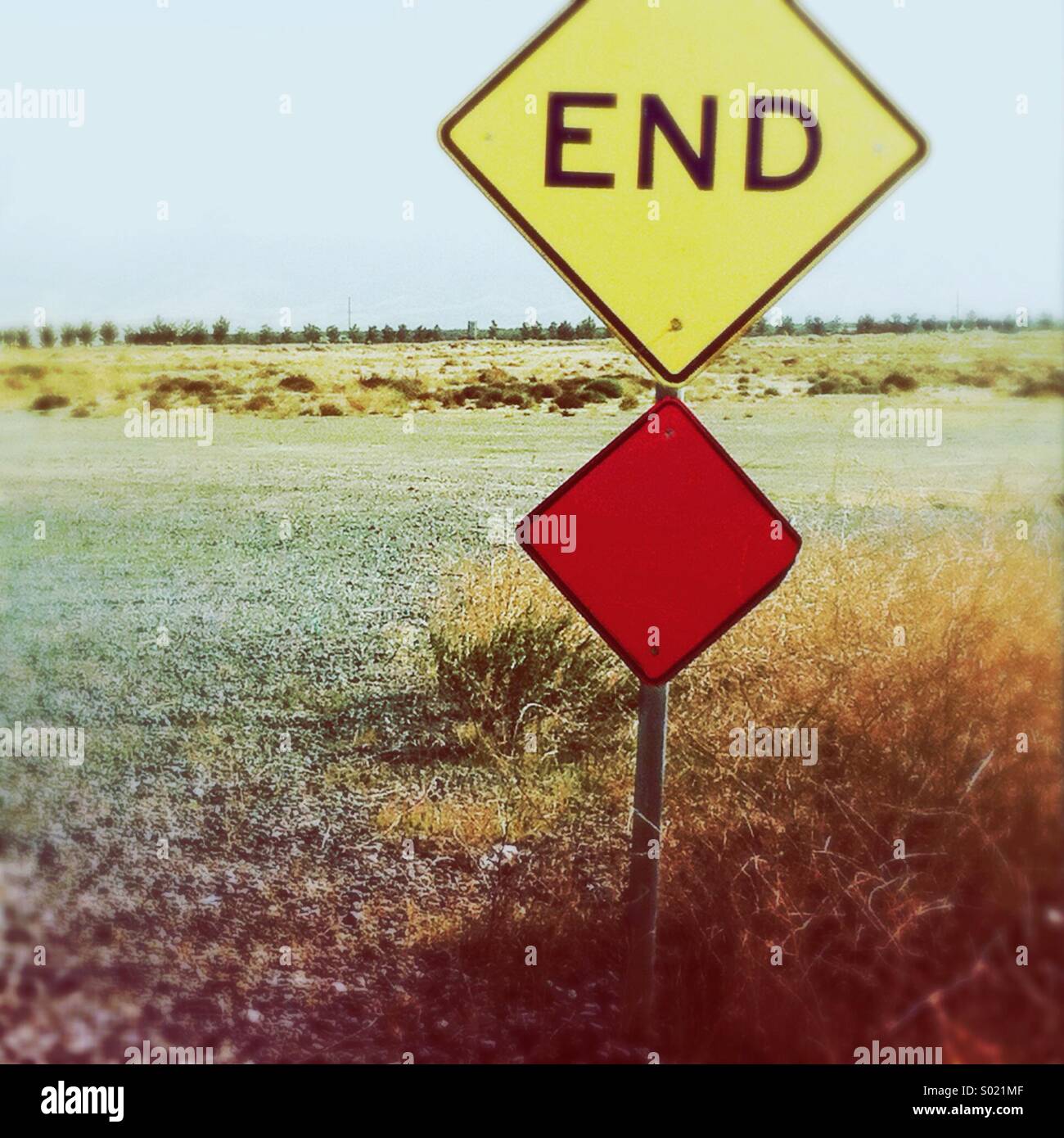 Dead End road sign, Southern California, USA. - Smartphone Captured Stock Image