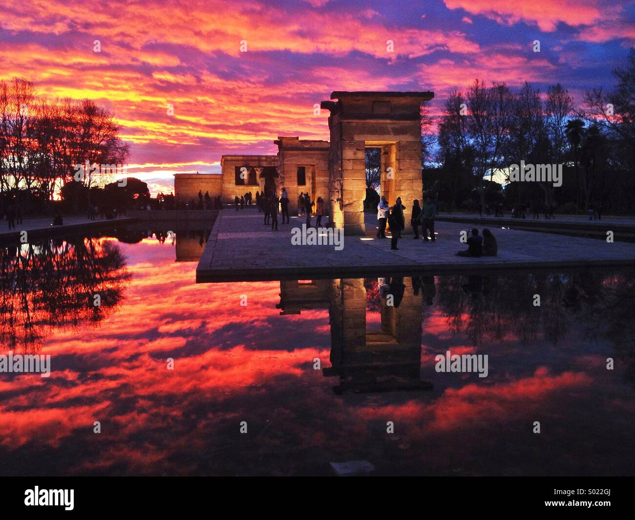 Amazing sunset in Templo de Debod, Madrid, Spain Stock Photo Alamy
