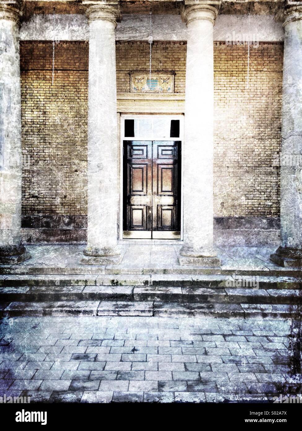 Black pillars hires stock photography and images Alamy