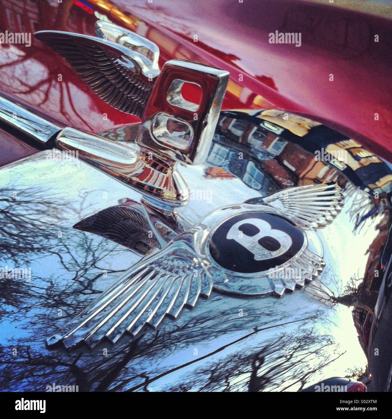 Bentley antique car Stock Photo - Alamy