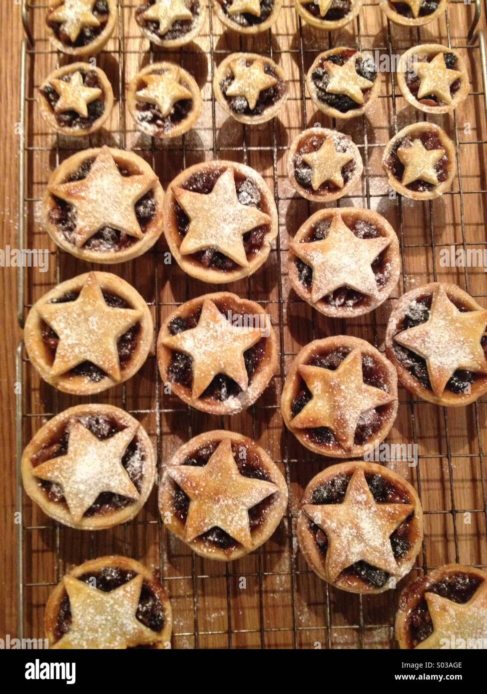 Mince pies christmas hi-res stock photography and images - Alamy