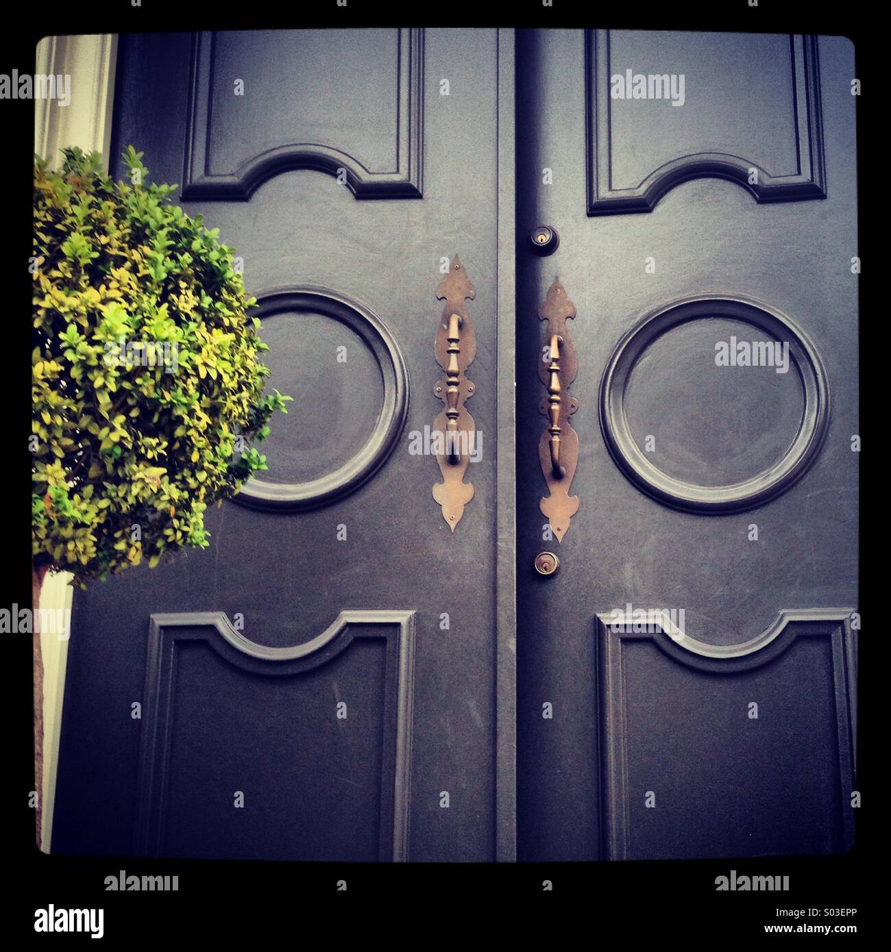 Vintage doors hires stock photography and images Alamy