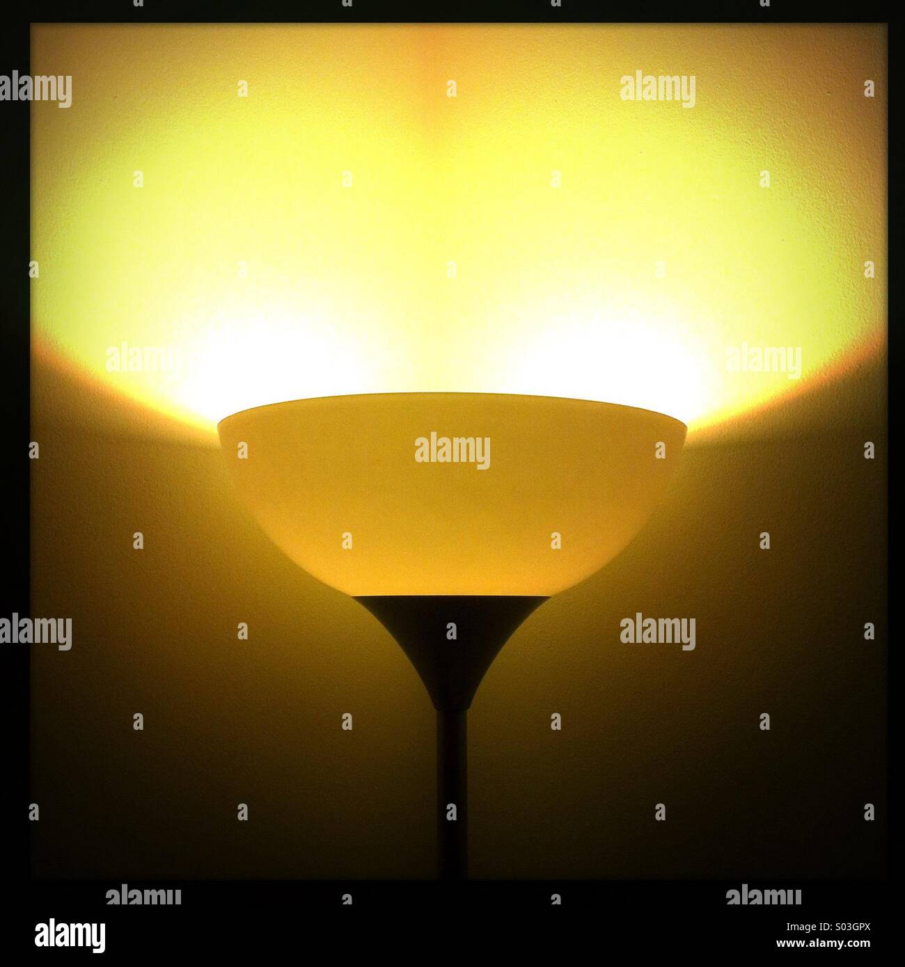 Standard lamp hi-res stock photography and images - Alamy
