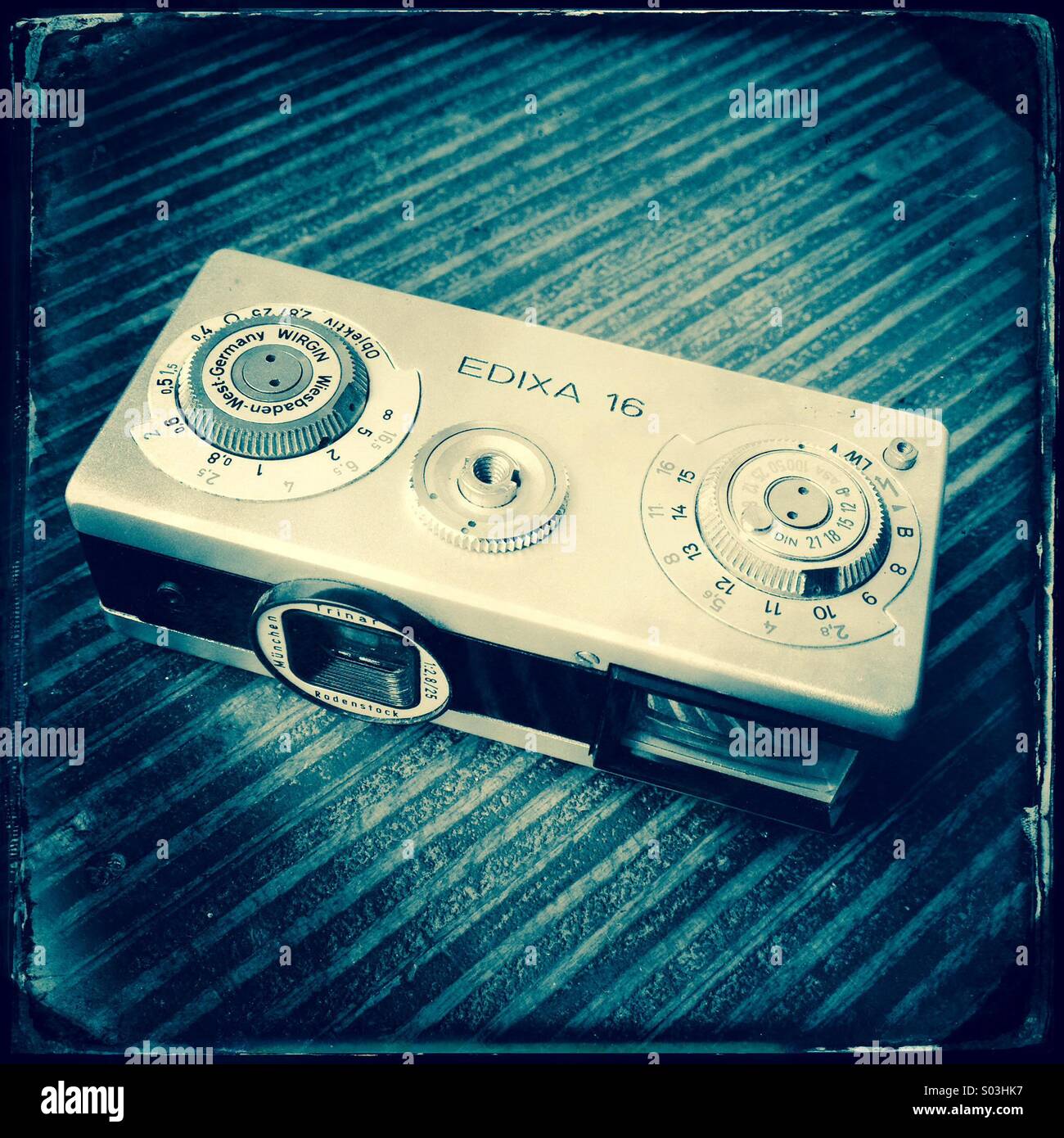 Old vintage 16 mm film spy camera Stock Photo Alamy