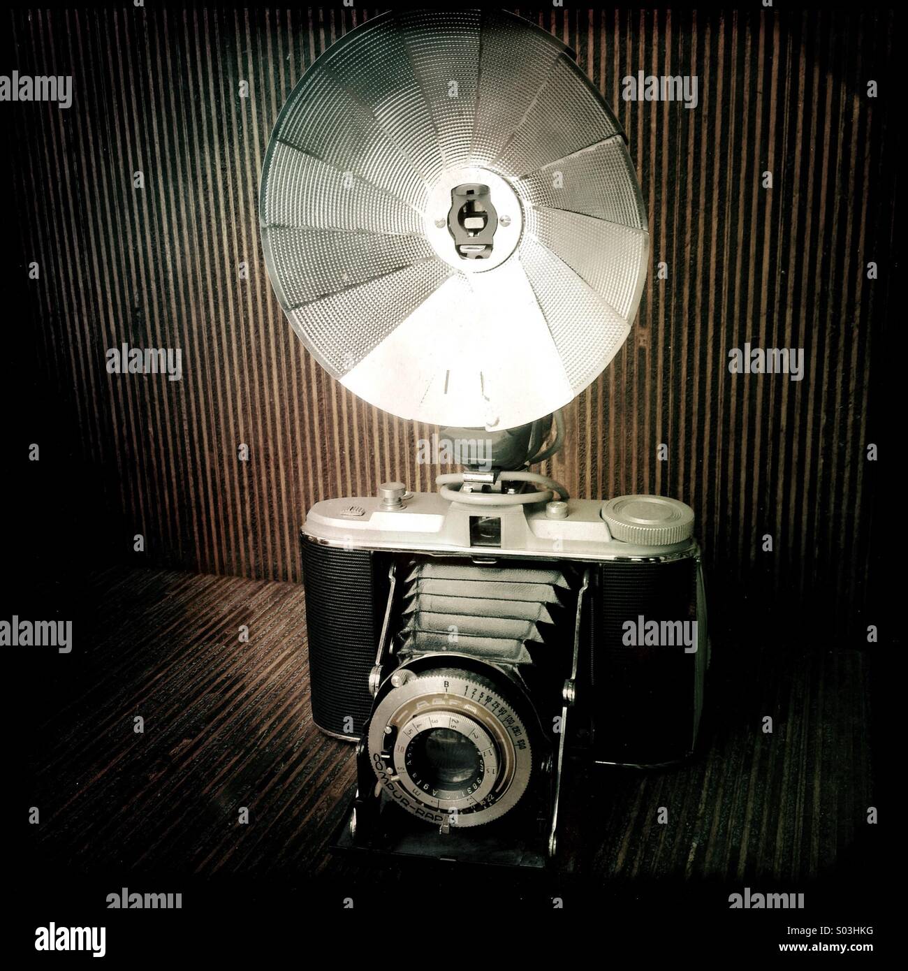 Vintage camera flash hires stock photography and images Alamy
