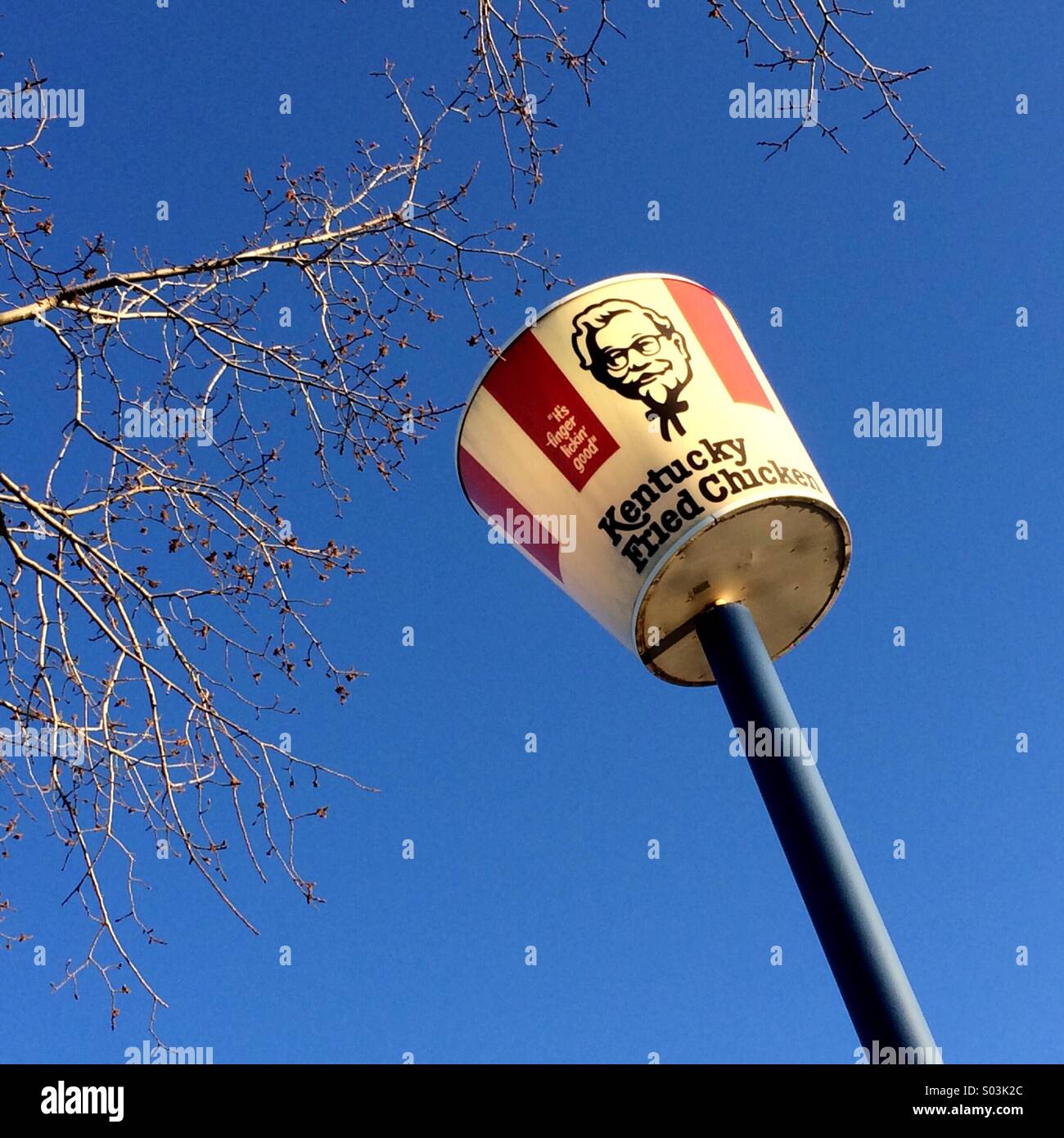 Kentucky fried chicken bucket hires stock photography and images Alamy