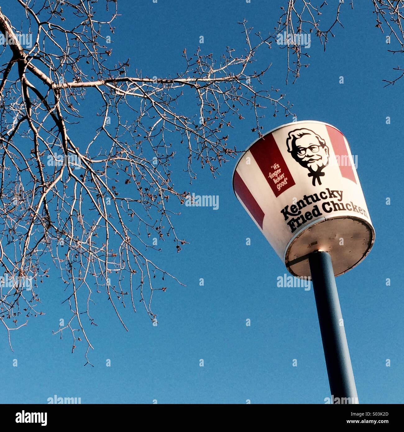 Kentucky fried chicken bucket hires stock photography and images Alamy