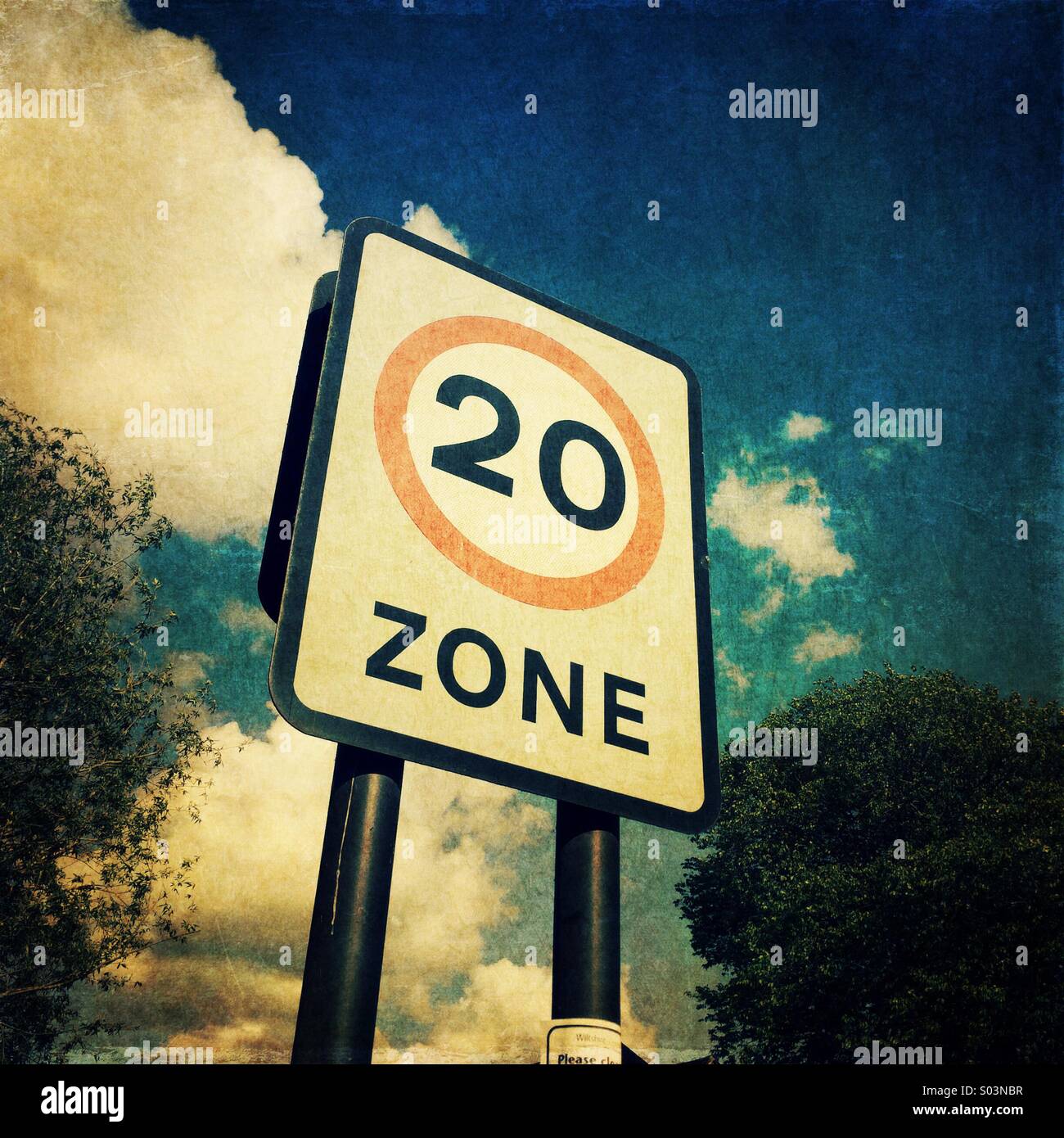 20 mph zone speed limit sign Stock Photo