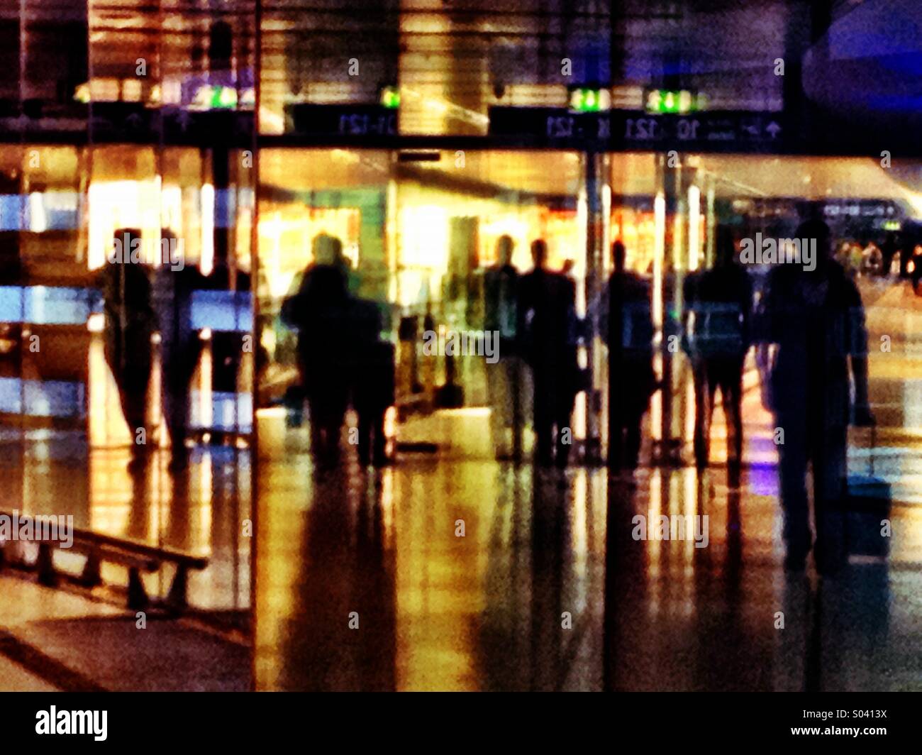 Airport passengers hi-res stock photography and images - Alamy