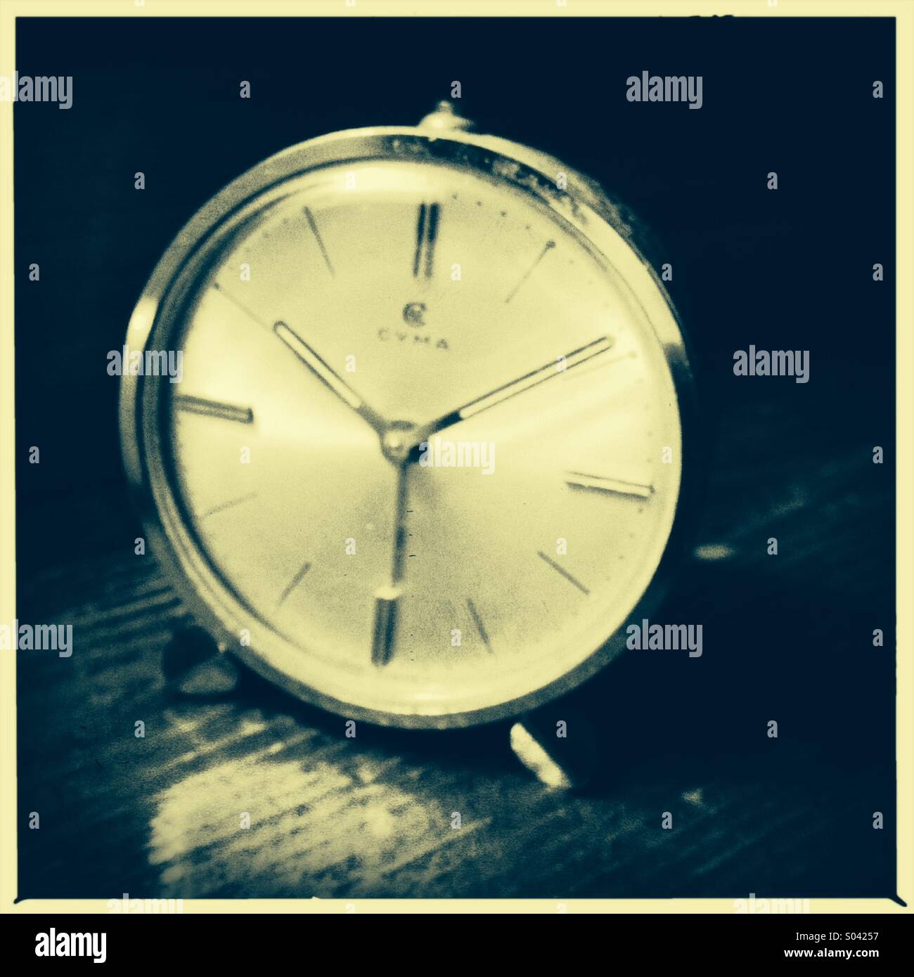 Vintage clock set at 1010 Stock Photo Alamy