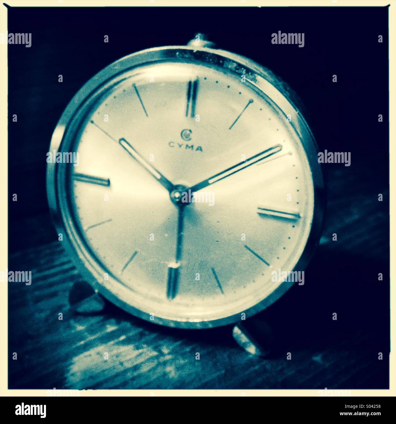 Vintage clock set at 1010 Stock Photo Alamy