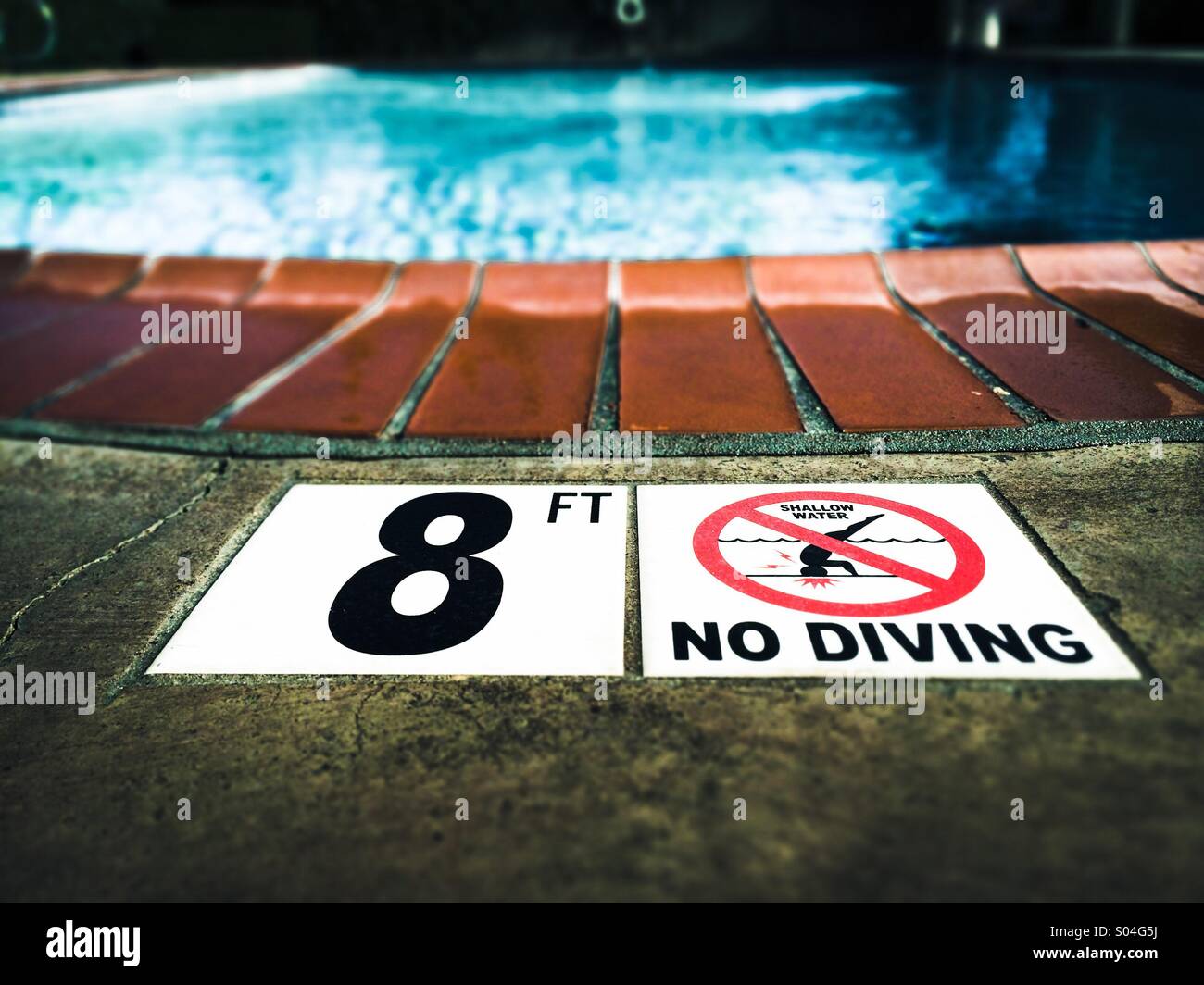 No diving sign at a community swimming pool Stock Photo Alamy