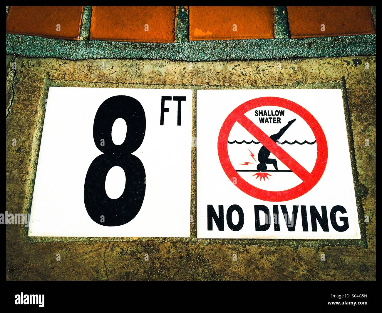 No diving sign at a community swimming pool Stock Photo Alamy