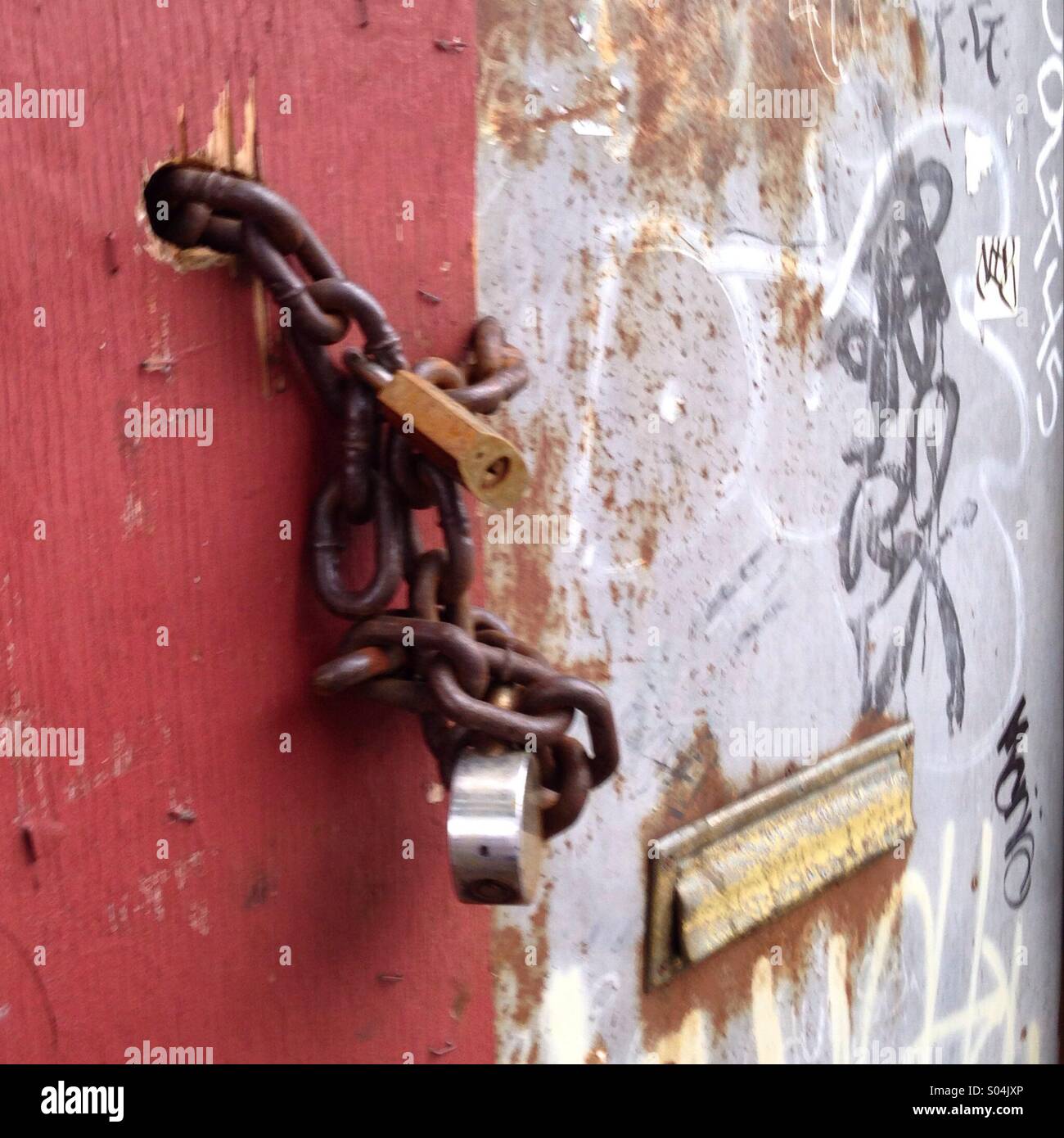 Chain , Lock and Mailbox, Park Slope, Brooklyn Stock Photo Alamy