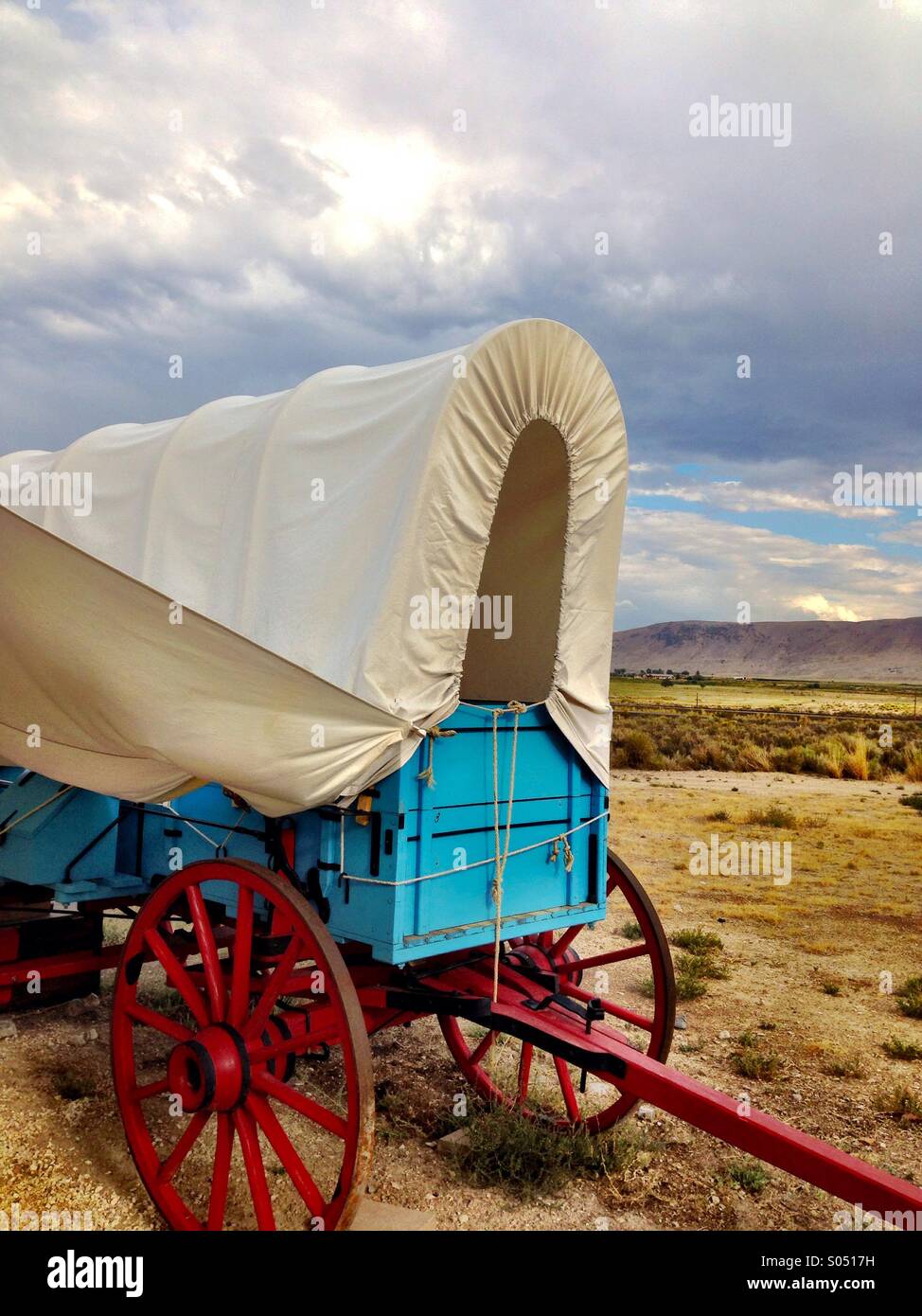 Old covered wagon Stock Photo Alamy