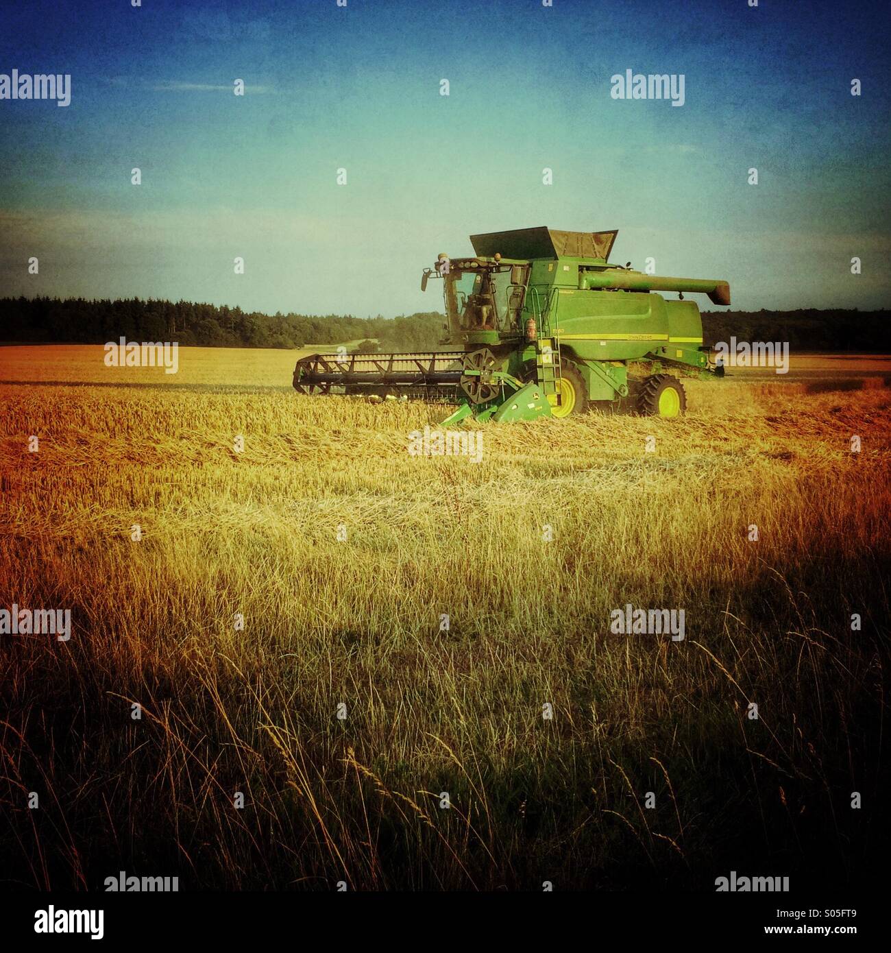 Combine harvester driver hires stock photography and images Alamy
