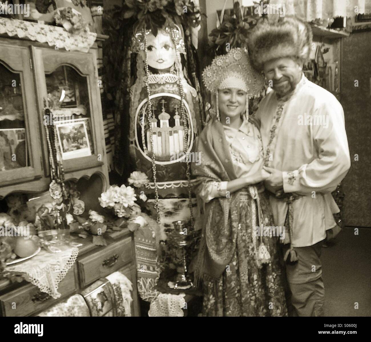 Woman And Man In Traditional Russian Costumes In T Shop Of Russian Immigrant Village Of 9322