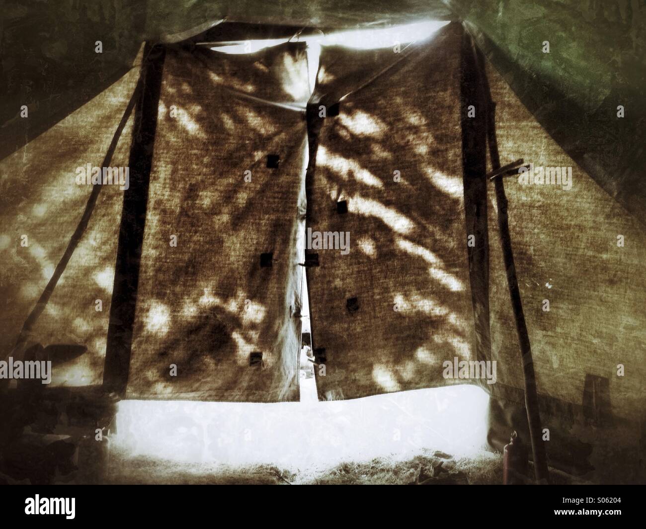 Tent light hi-res stock photography and images - Alamy