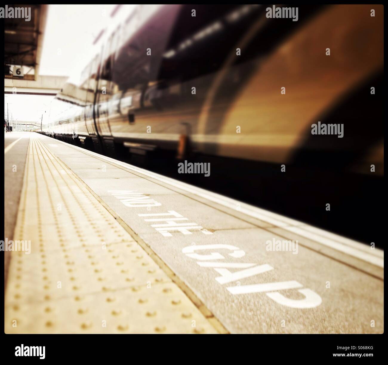 Please mind the gap. Credit Lee Ramsden / ALAMY Stock Photo