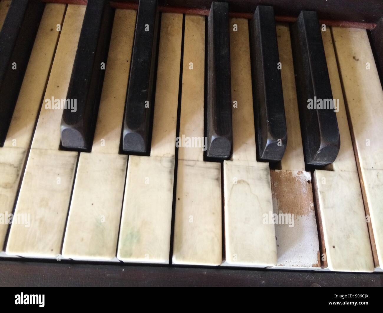 Broken piano keys Stock Photo Alamy