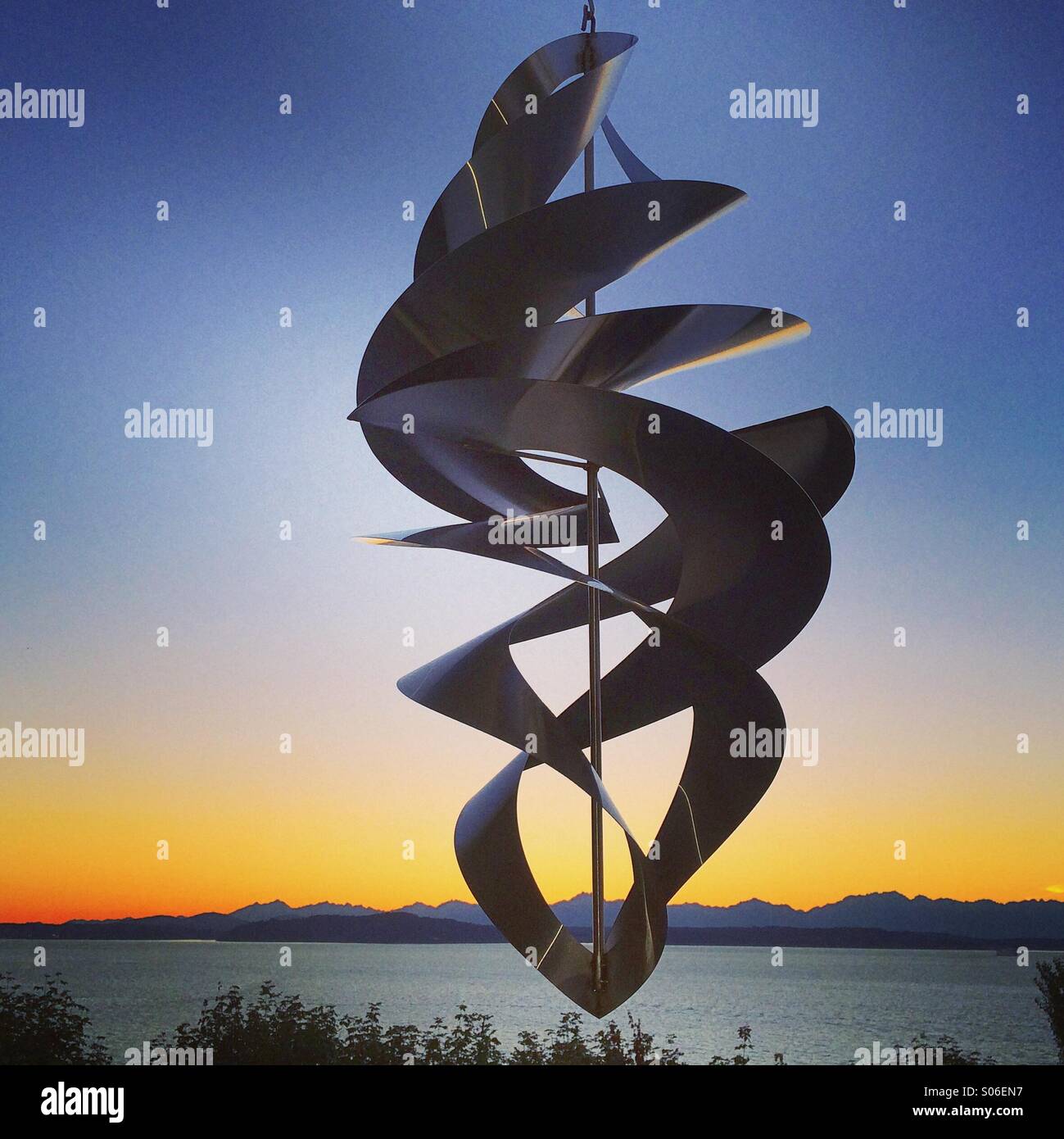 Wind sculpture hires stock photography and images Alamy