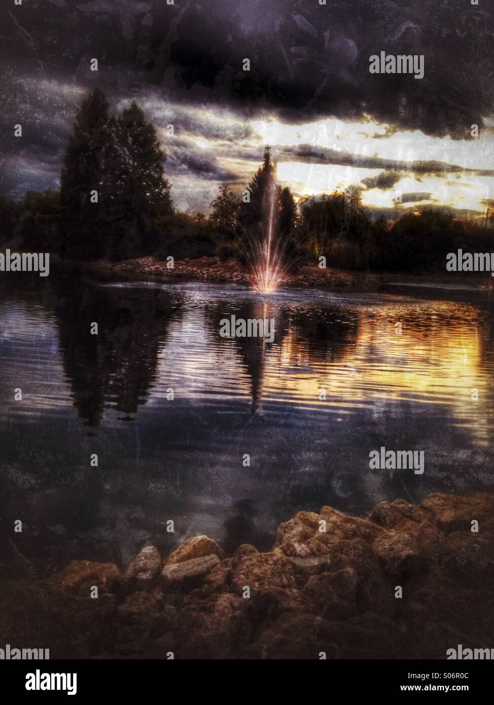 Glow light color lake lake hi-res stock photography and images - Alamy