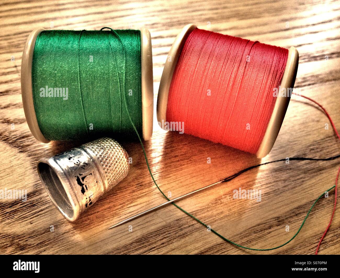 Sewing needle and cotton Stock Photo Alamy