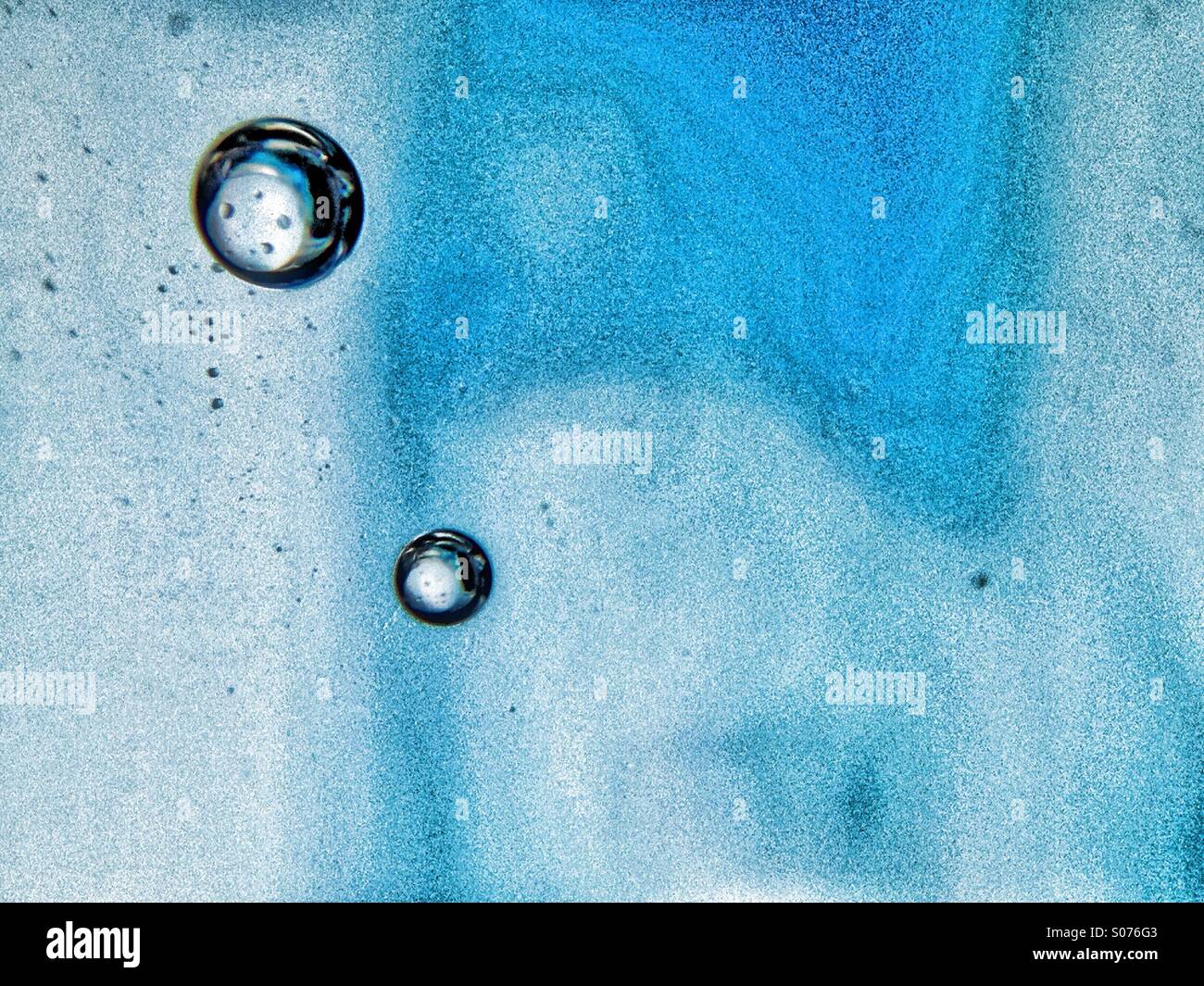 Water bubbles on side of glass Stock Photo - Alamy