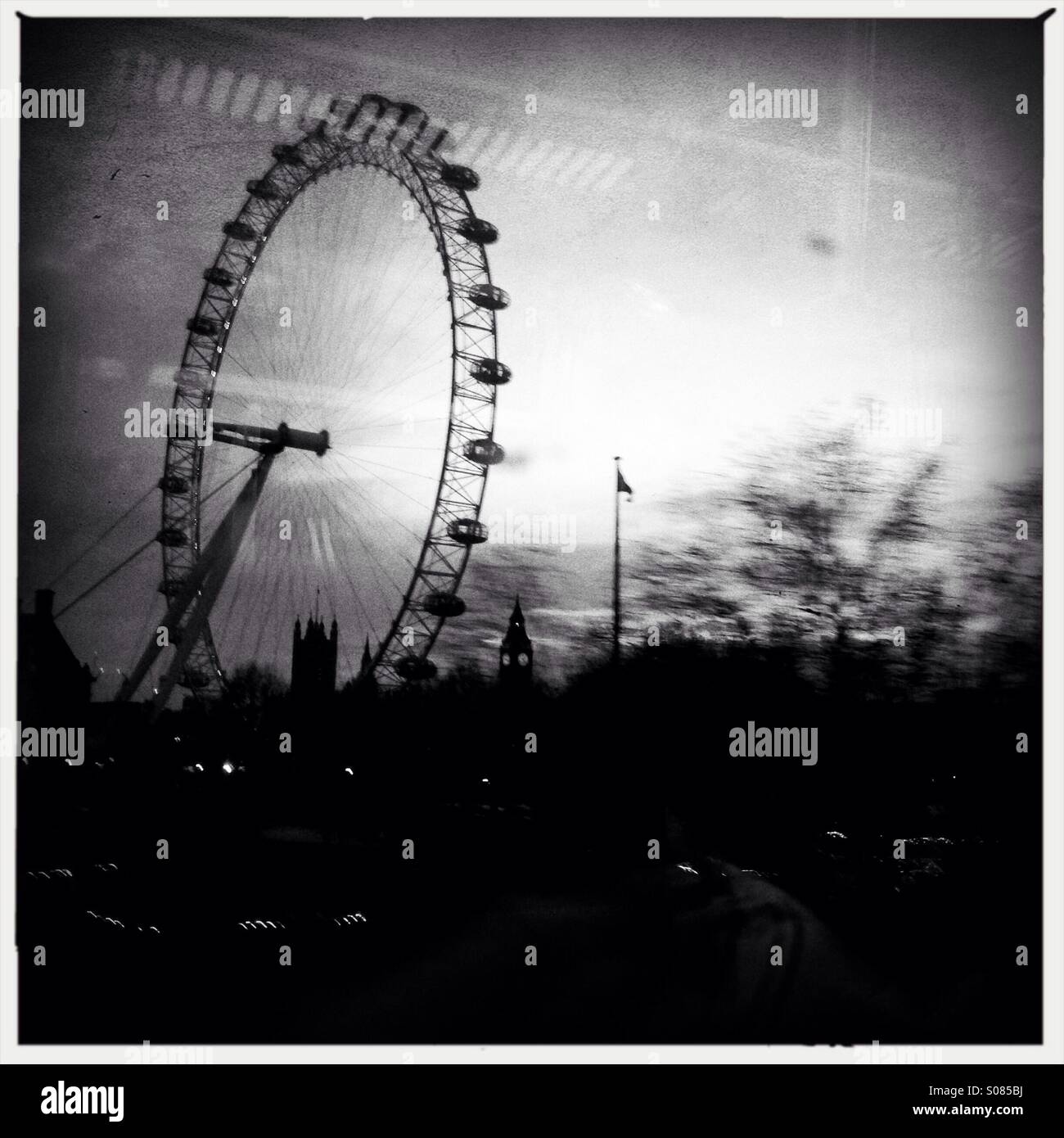 London eye gondola hi-res stock photography and images - Alamy