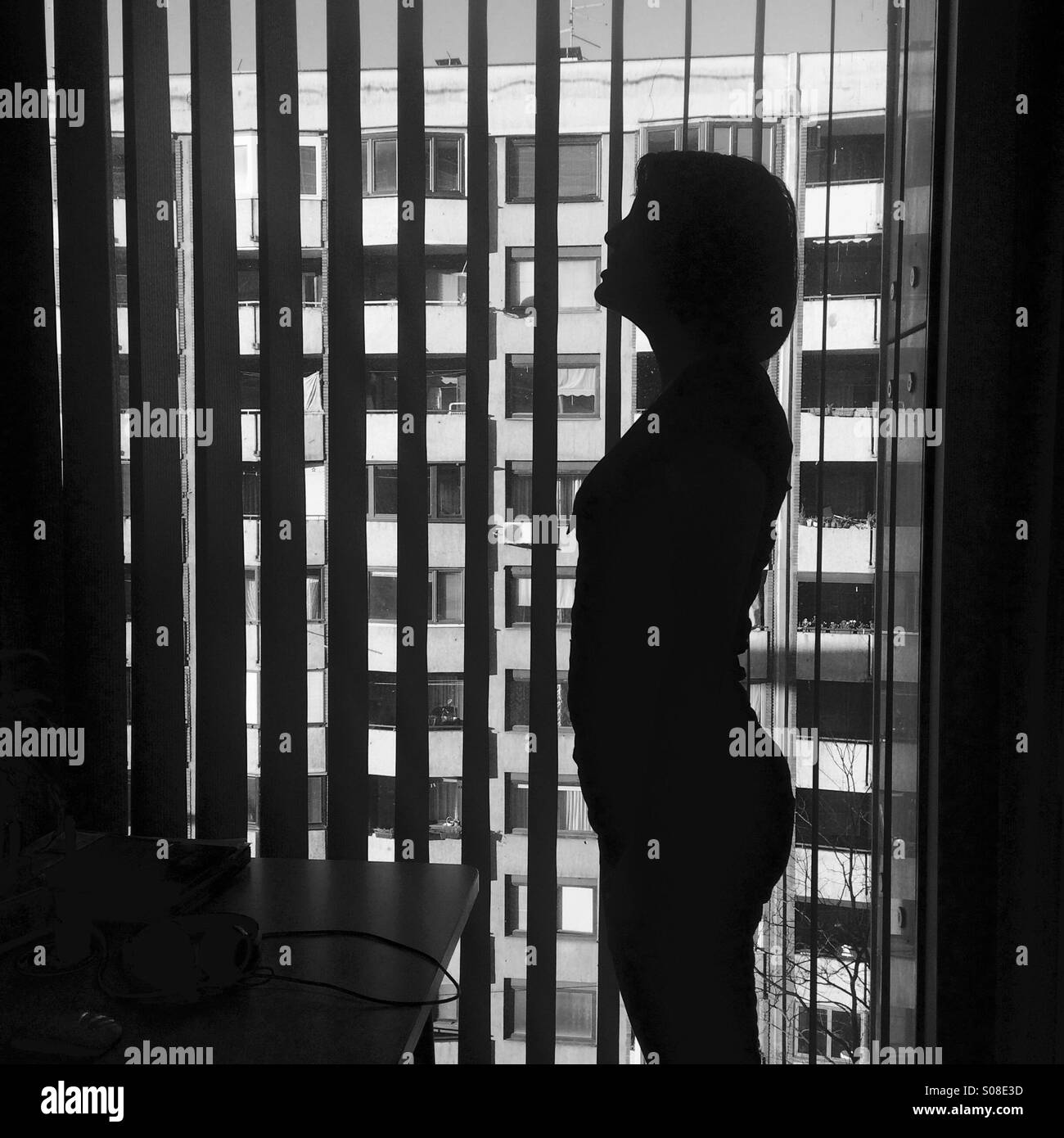 Black silhouette girl hi-res stock photography and images - Alamy