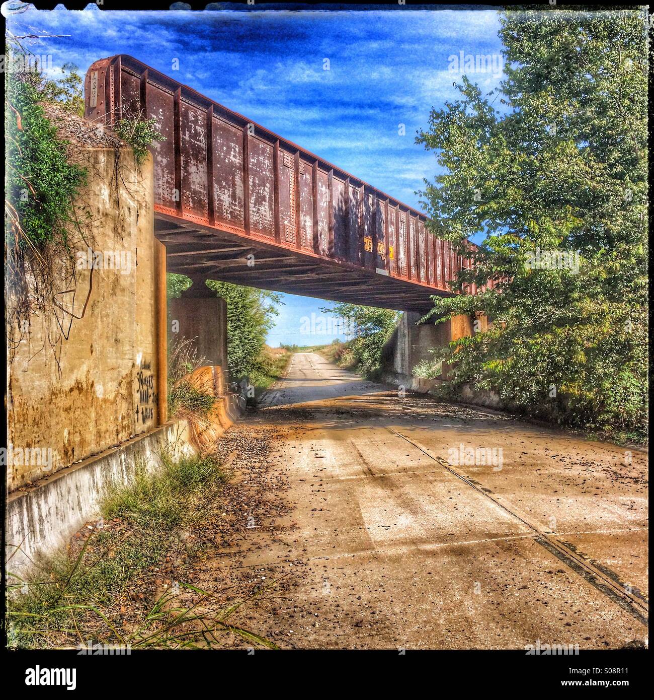 Abandoned highway hi-res stock photography and images - Alamy